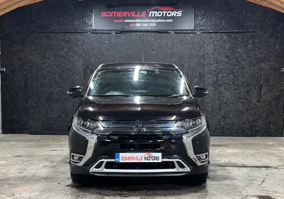 MITSUBISHI OUTLANDER “64,000KMS” 2019 - Image 2