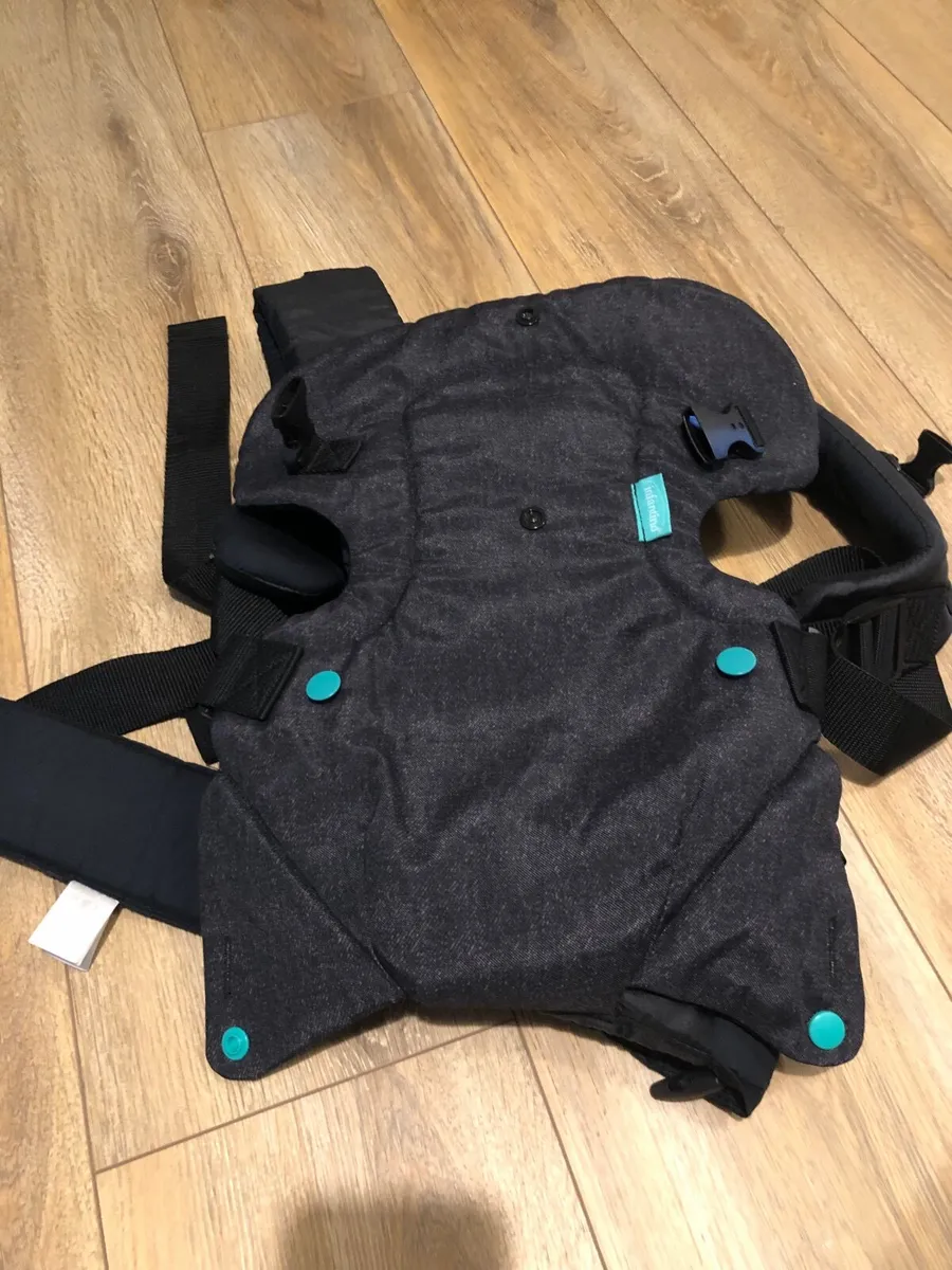 Infantino Flip Advanced 4-in-1 Baby Carrier Black - Image 2