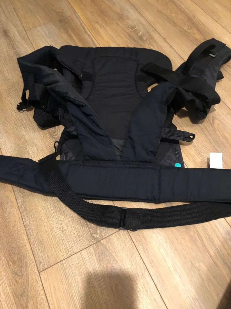 Infantino Flip Advanced 4-in-1 Baby Carrier Black - Image 3