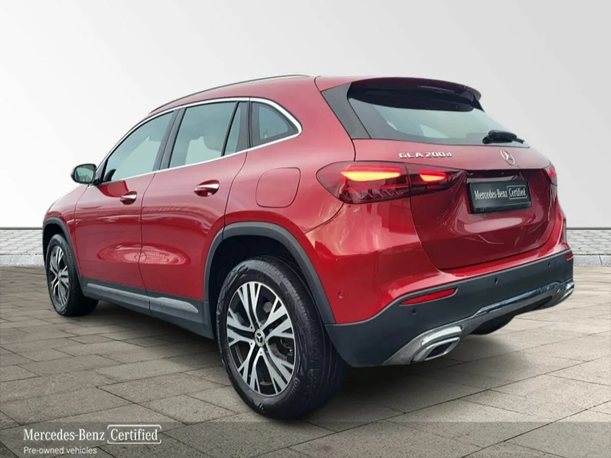 Mercedes-Benz GLA GLA200d  Progressive AUTO - Image 3