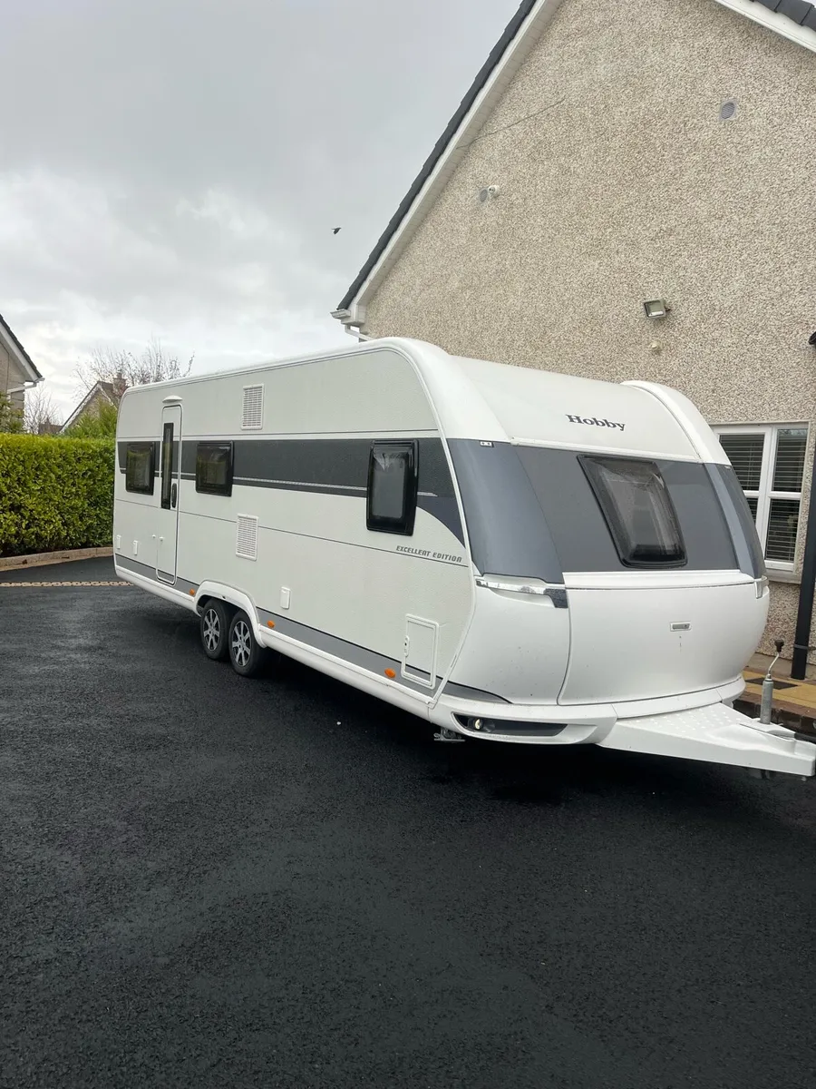 Hobby excellent 5 berth luxury caravan 2024 - Image 3