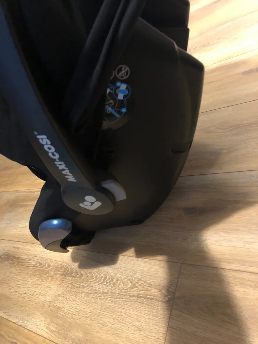 The Maxi Cosi Infant Car Seat - Image 2
