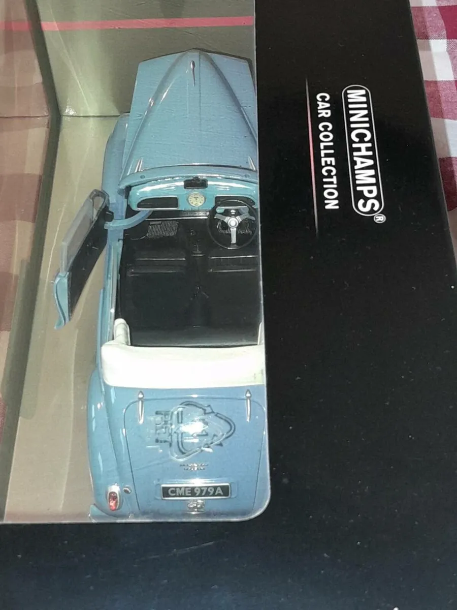 Morris Minor  Convertible - Image 2