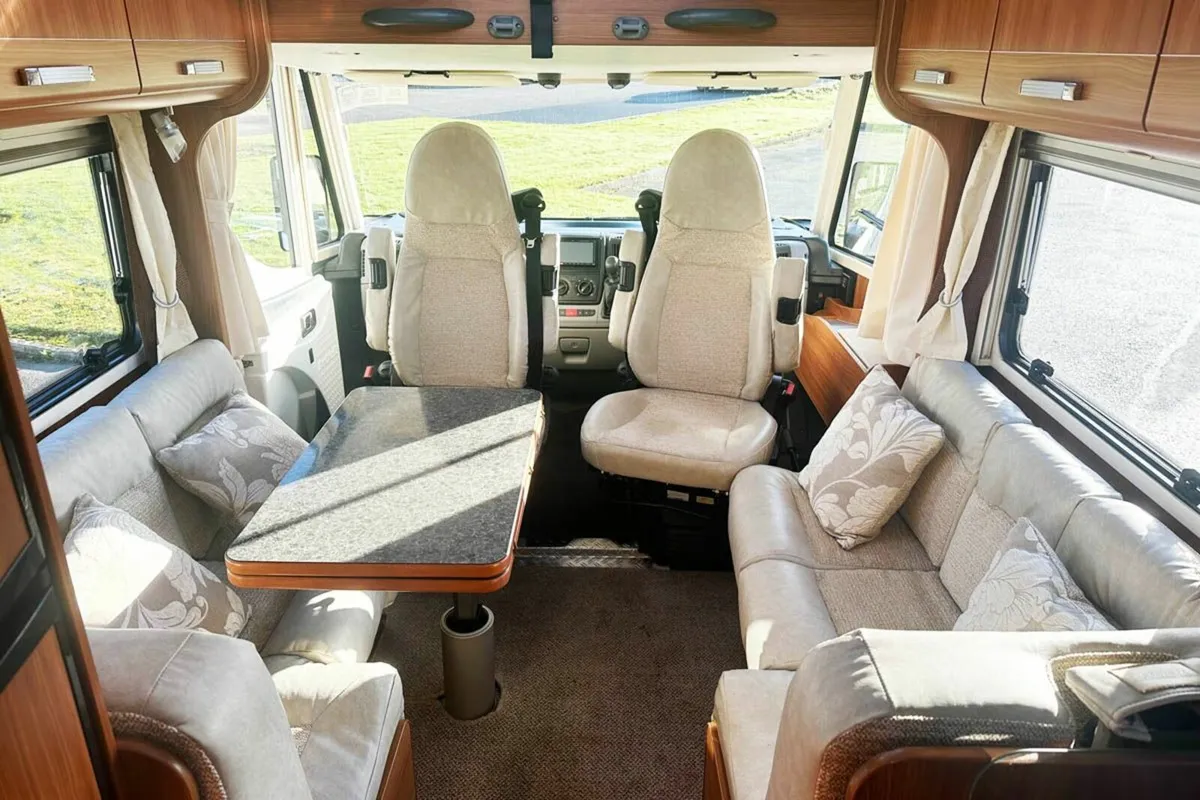 Dethleffs Globebus i5 2010 - Image 3