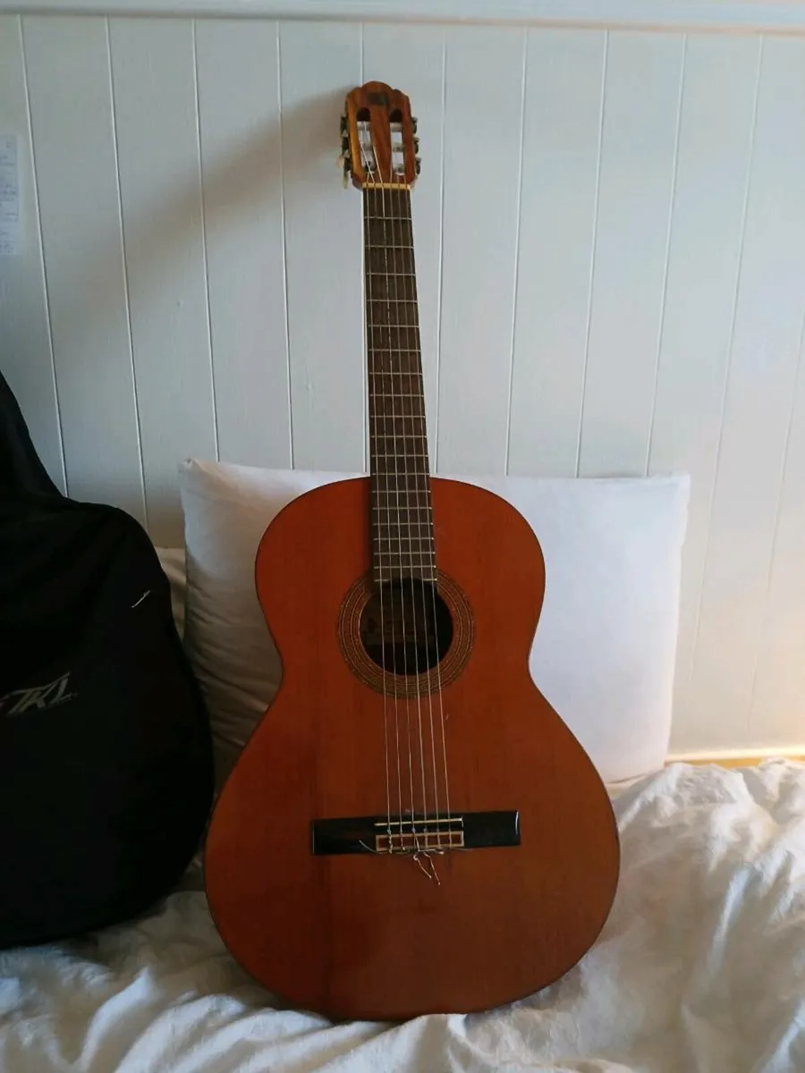 Alhambra Spanish Guitar 1982