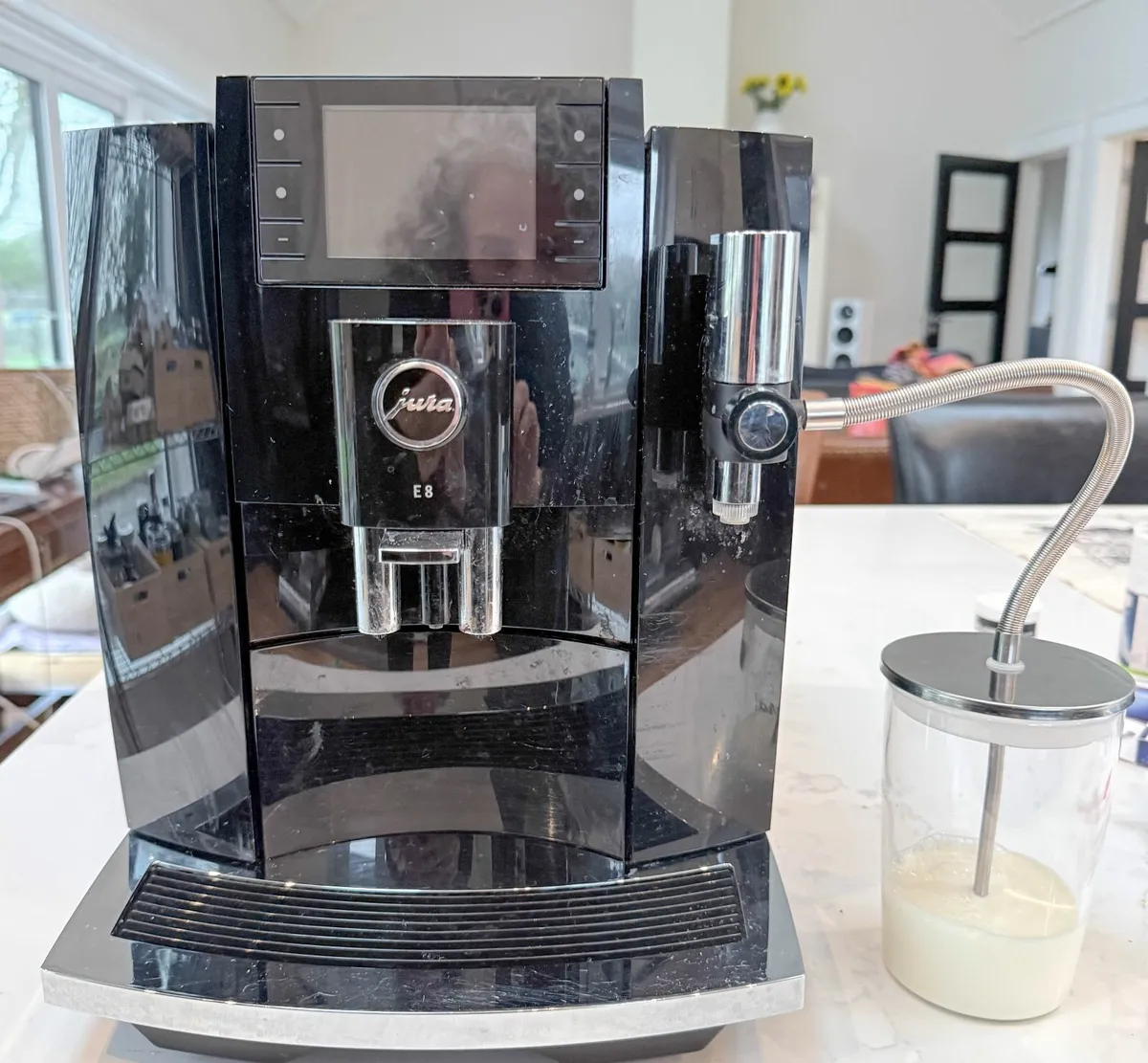 JURA E8 Superautomatic Espresso Machine - Image 1