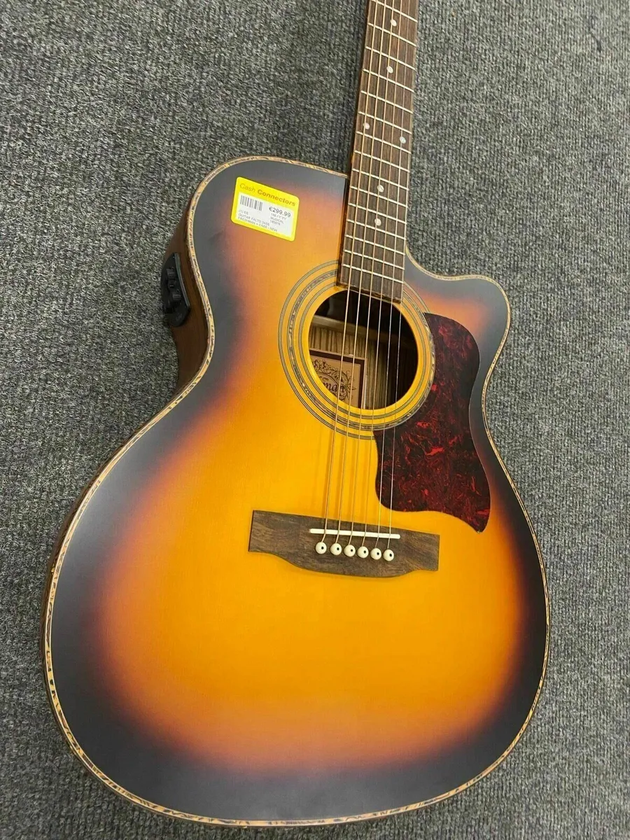 *NEW* Freshman Acoustic Guitar with Case - Image 3