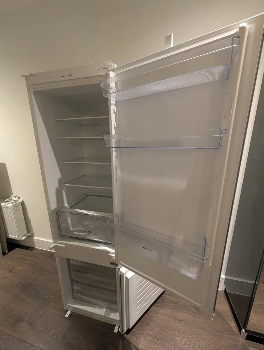 Neff Integrated Fridge Freezer - Image 2