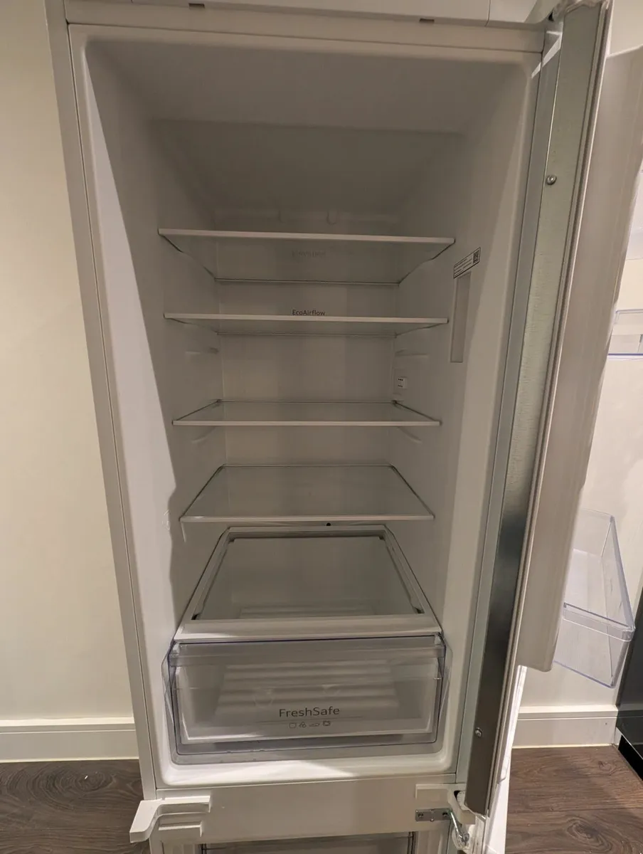 Neff Integrated Fridge Freezer - Image 4