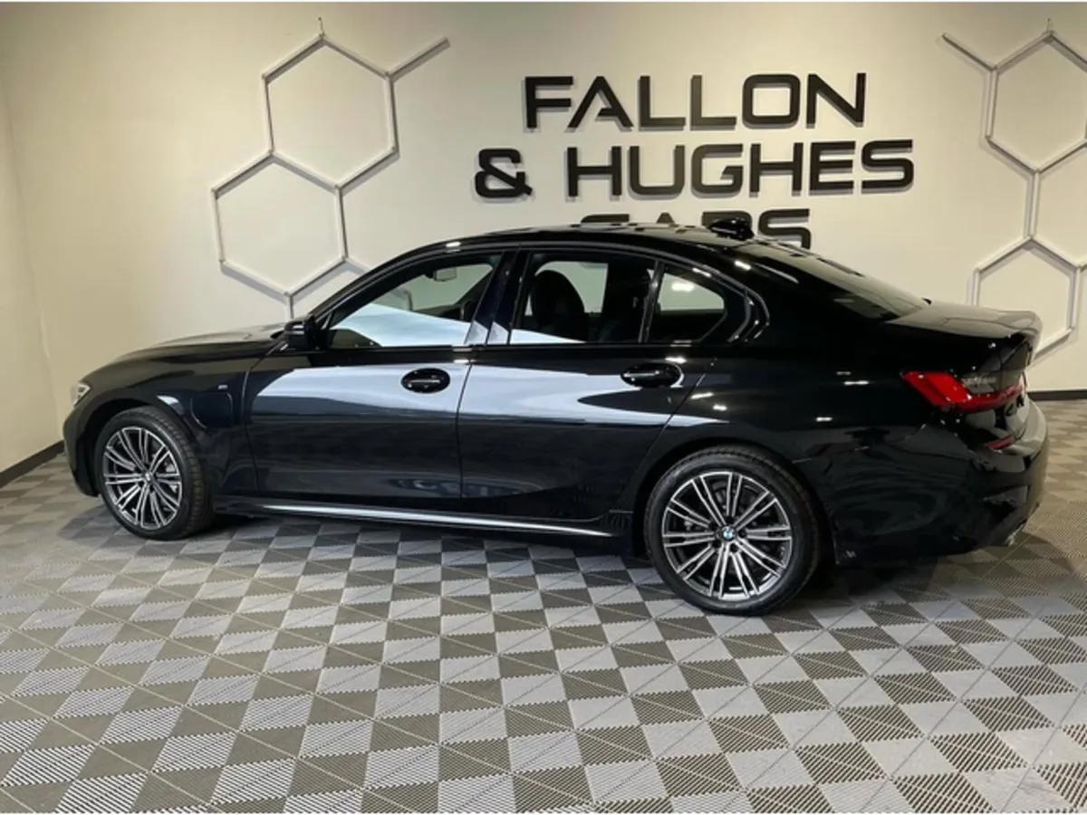BMW 3 SERIES 330e M SPORT HYBRID 292 BHP / 212 REG - Image 3