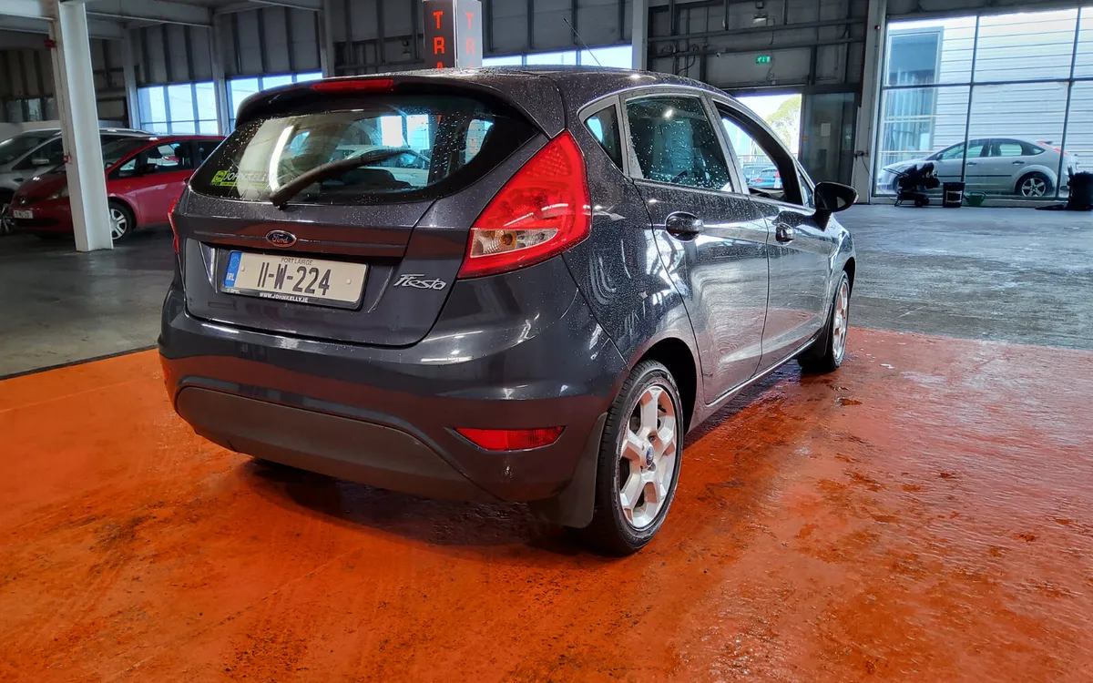 Ford Fiesta 2011 - Image 4