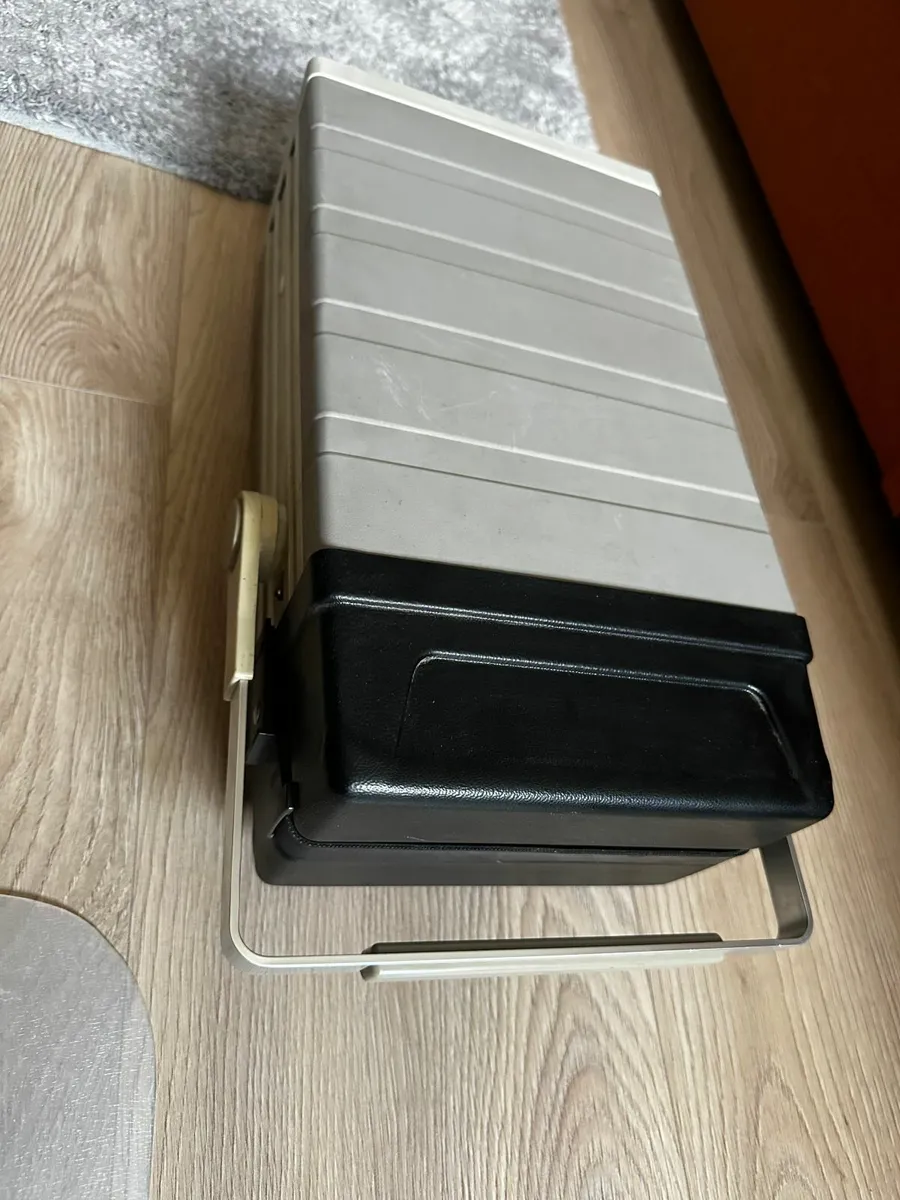 RF Signal Generator - Image 2