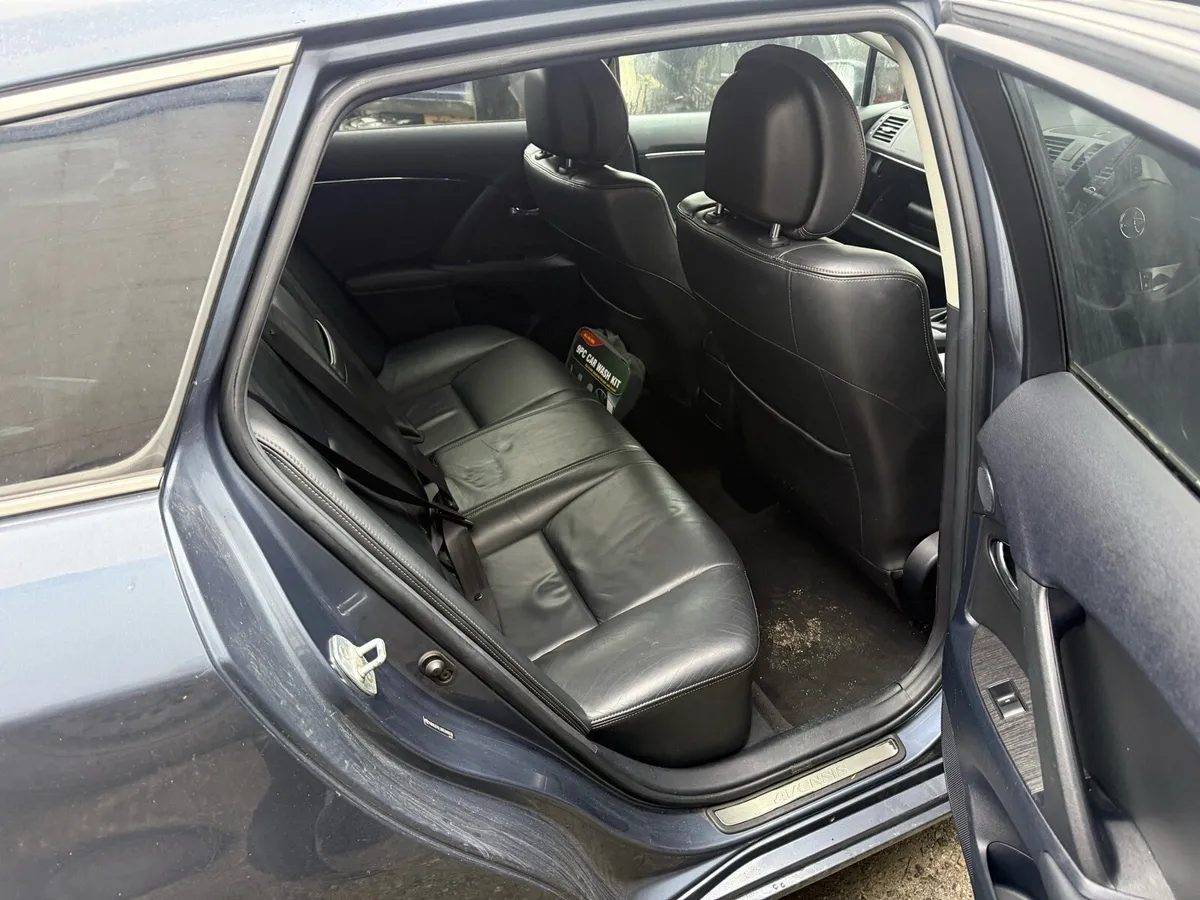 Toyota Avensis - Image 4
