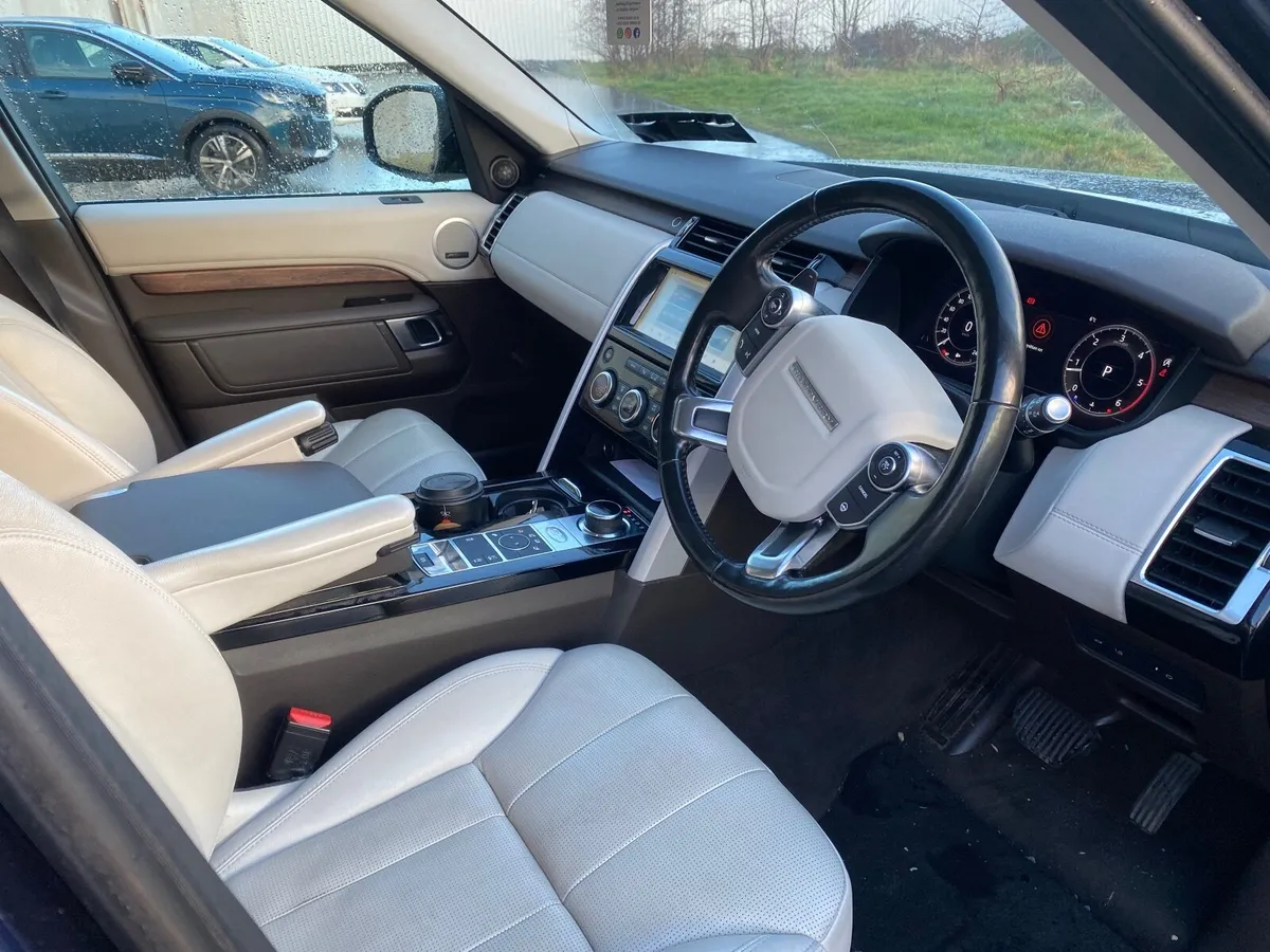 Land Rover Discovery 2018 - Image 2