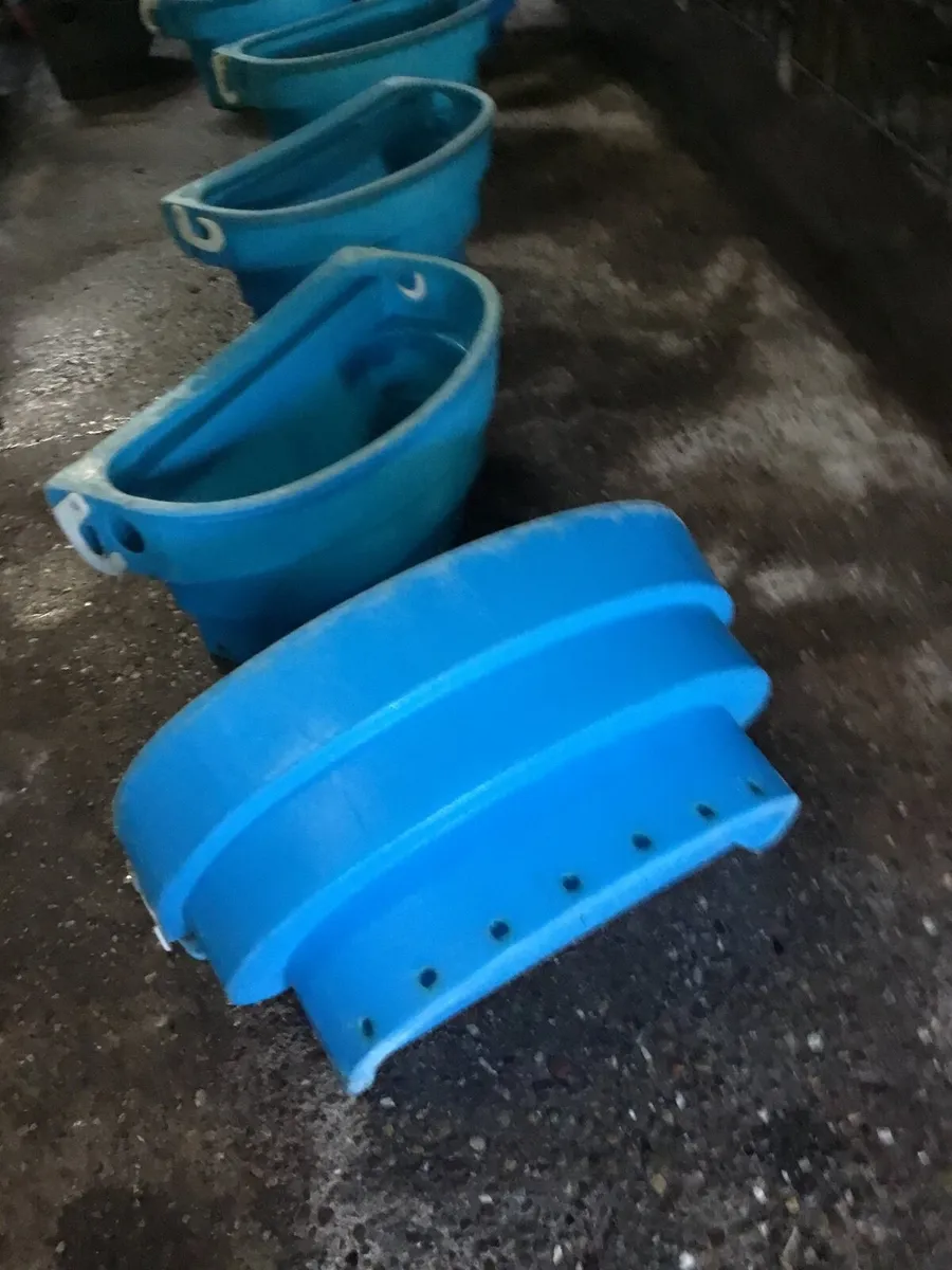 Calf feeders for sale
