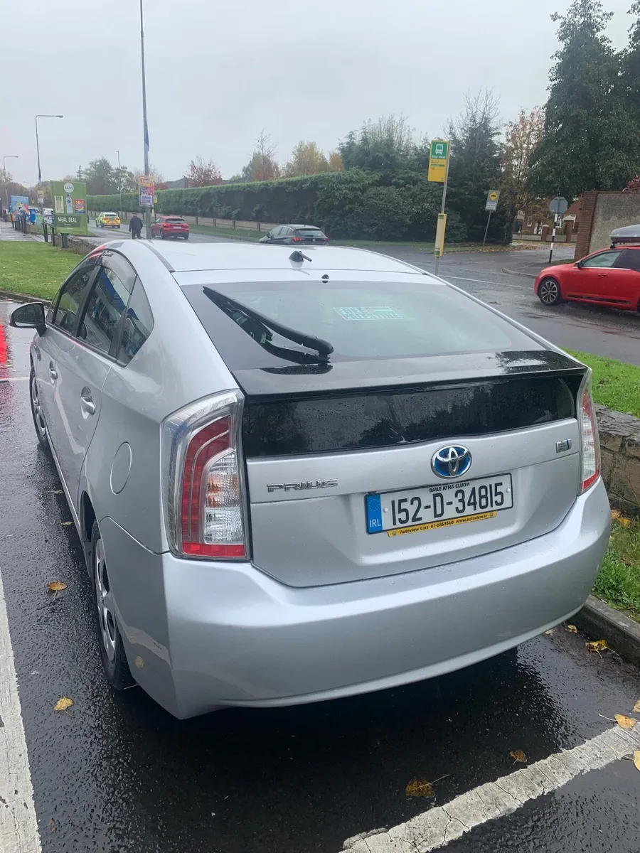 Toyota Prius 2015 - Image 3