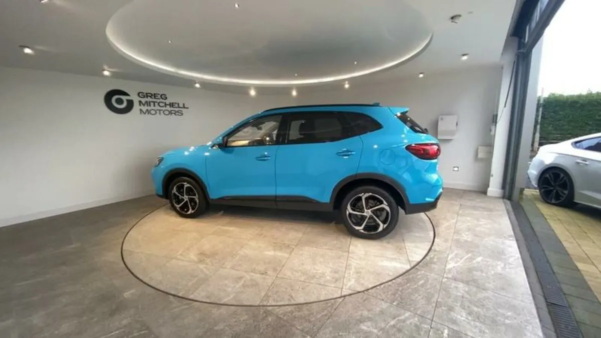 MG HS 1.5 T-GDI PHEV SE 5dr Auto - Image 2