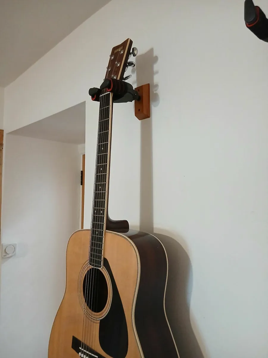 Yamaha acoustic guitar - Image 3
