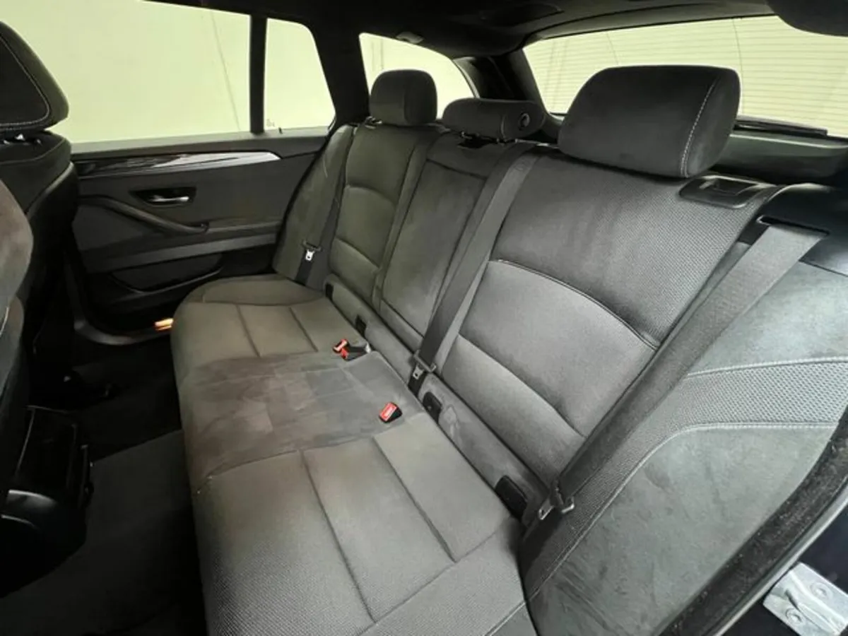 BMW 5-Series 523D TOURING M-SPORT Automatic - Image 4