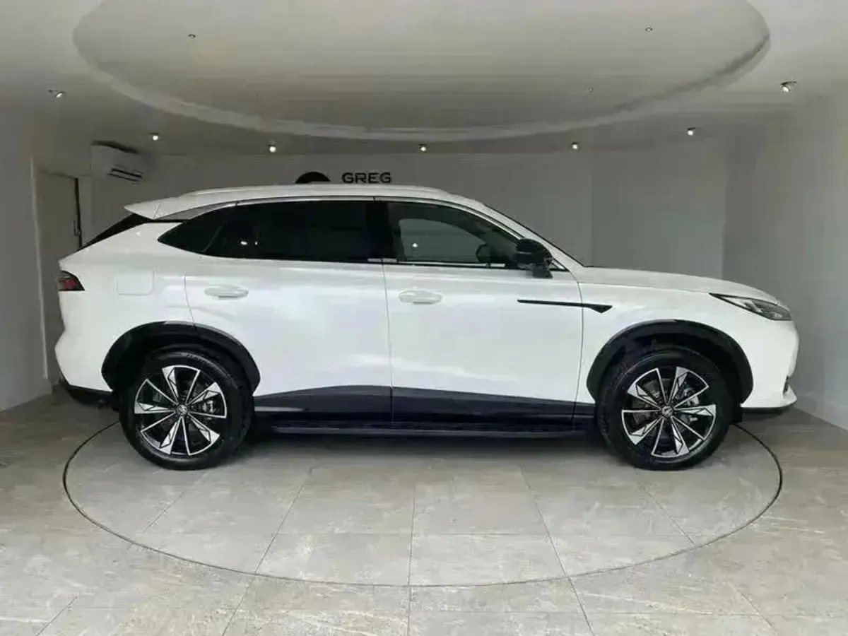 MG HS 1.5 T-GDI PHEV Trophy 5dr Auto - Image 4