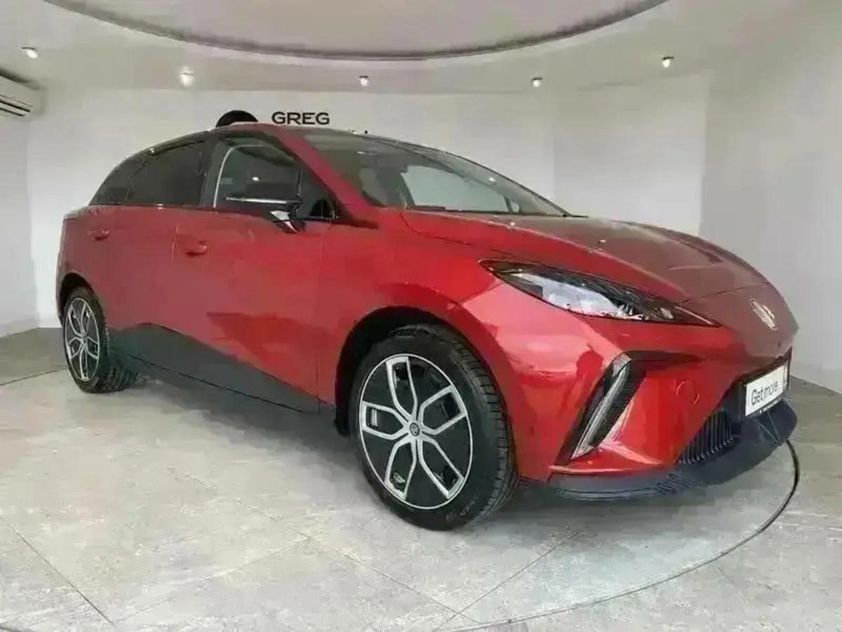 MG MG4 150kW Trophy EV Long Range 64kWh 5dr Auto - Image 1