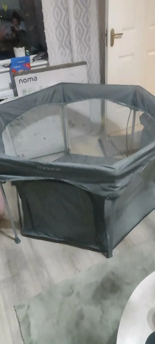 miniuno Hexipen Folding Playpen - Image 2