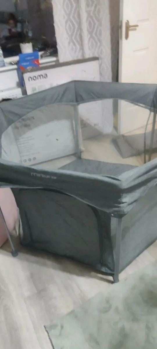 miniuno Hexipen Folding Playpen - Image 3