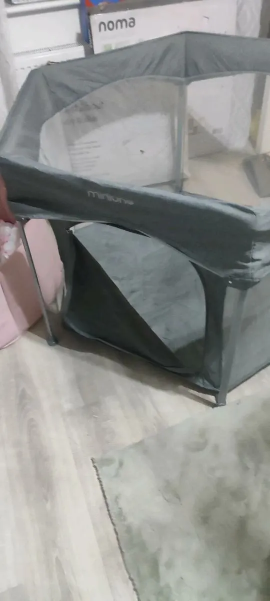 miniuno Hexipen Folding Playpen - Image 4