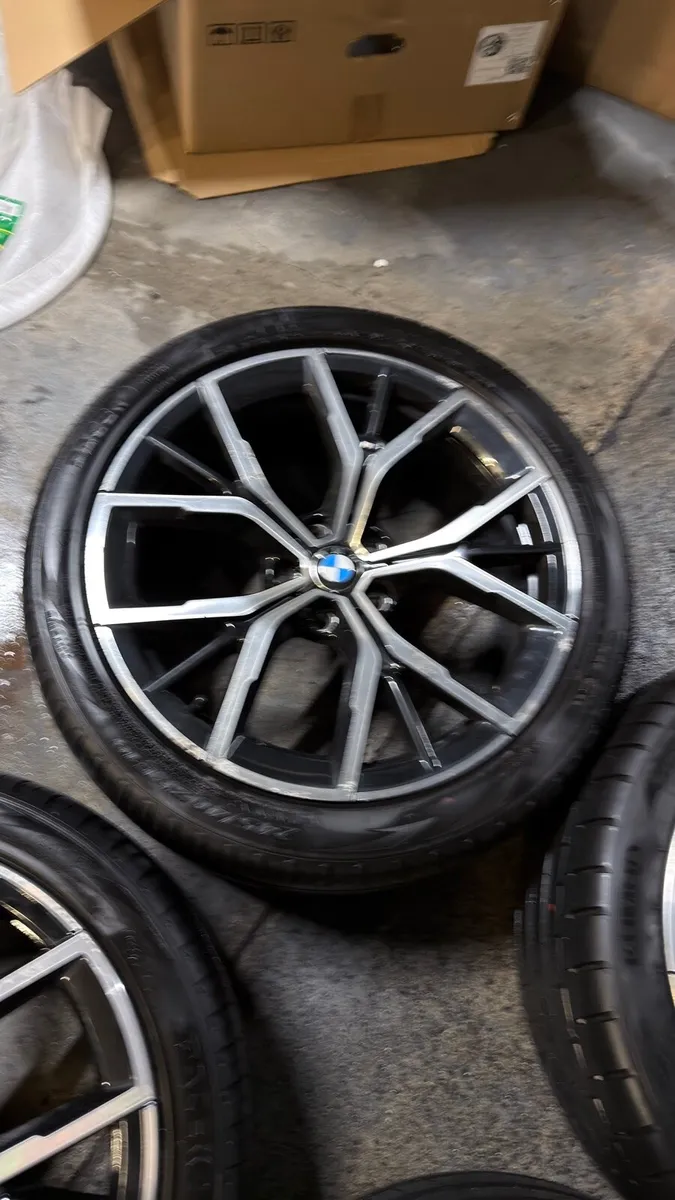 BMW 19” G30 wheels and tyres - Image 1