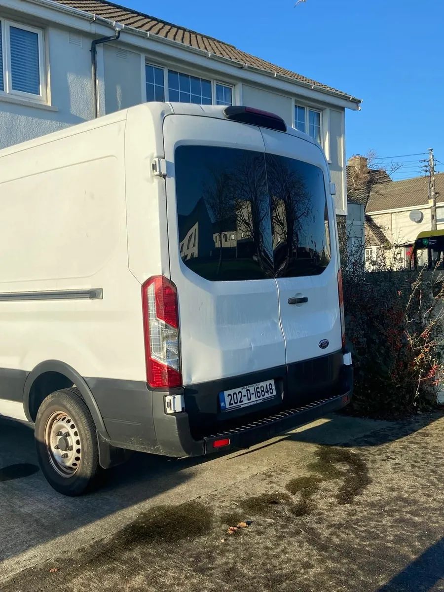 Camper Van - Image 4