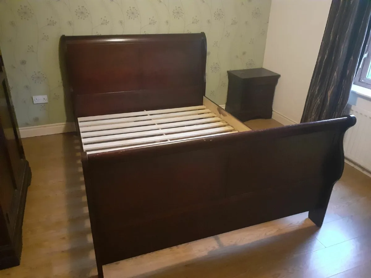 Bedroom furniture - Image 1