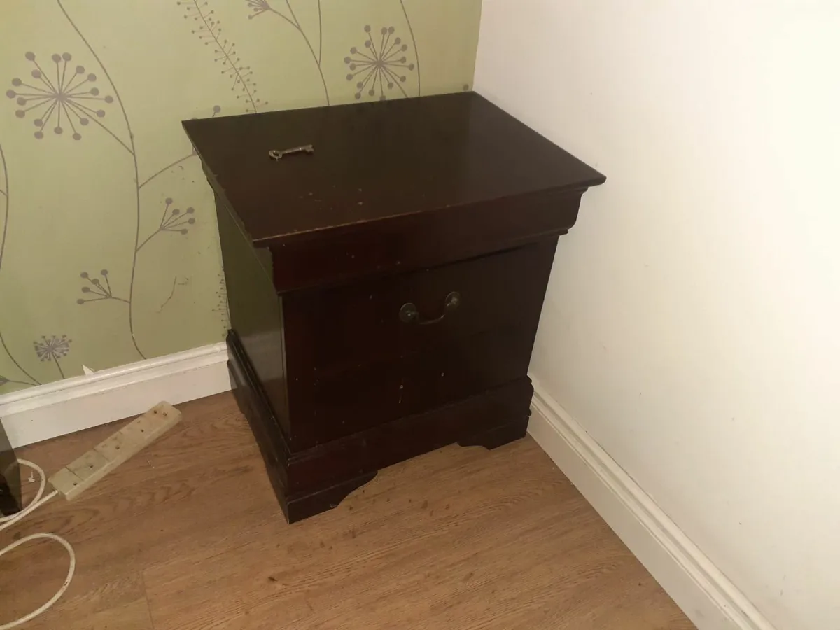 Bedroom furniture - Image 3