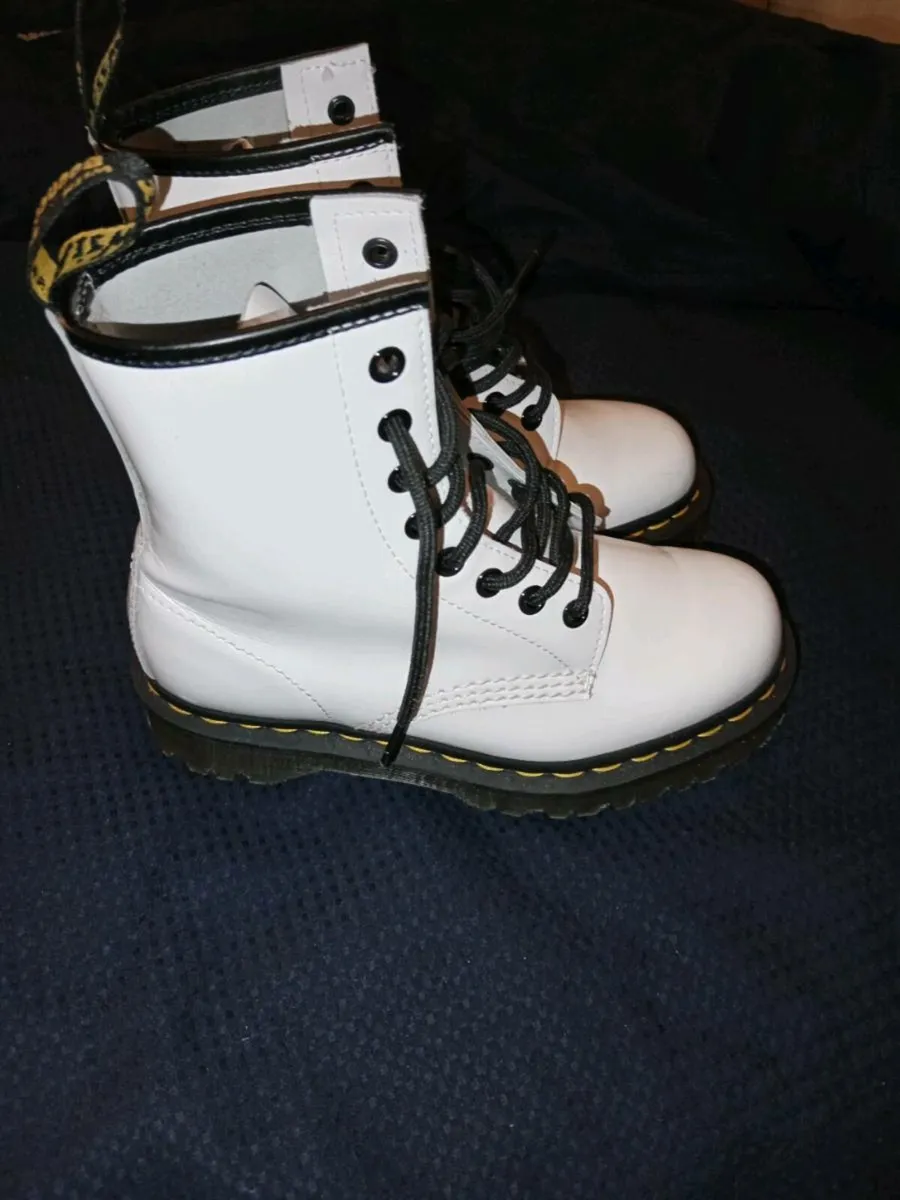 Dr Martins size 3 as new - Image 1