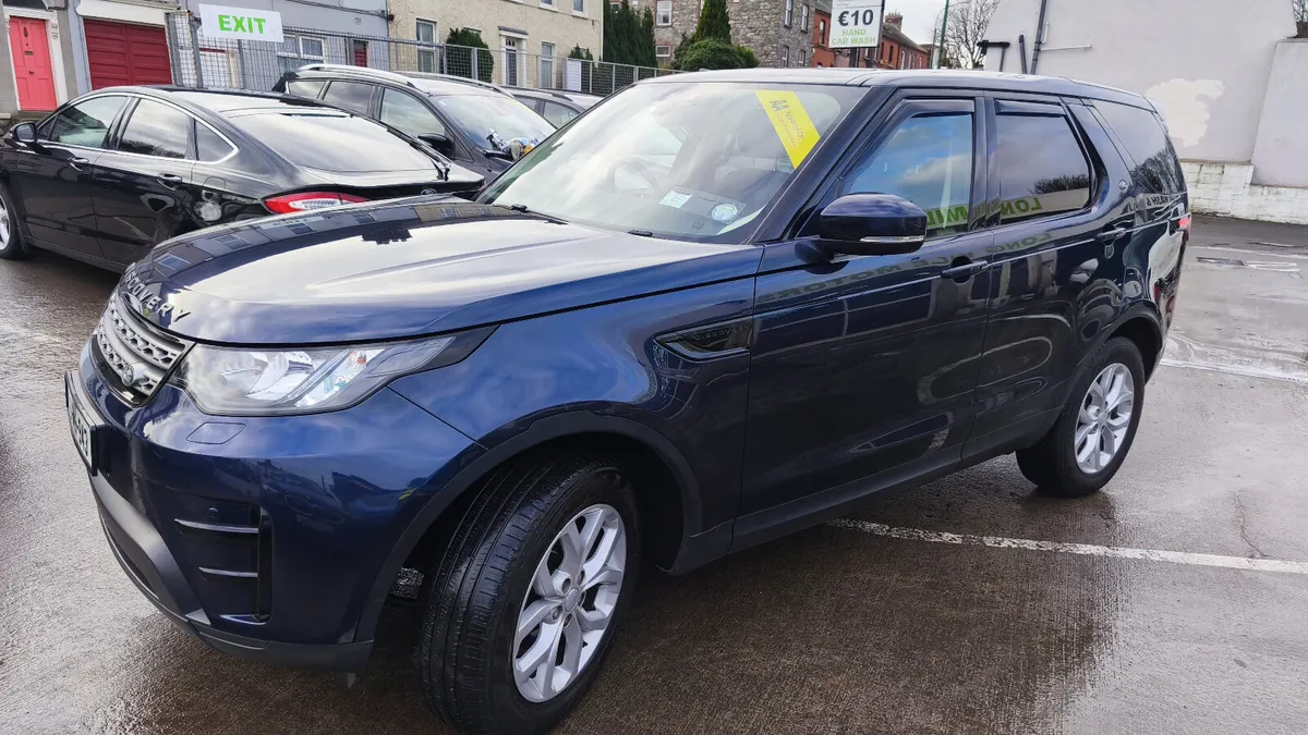 2018 Land Rover Discovery Auto 1 Year Warranty - Image 3