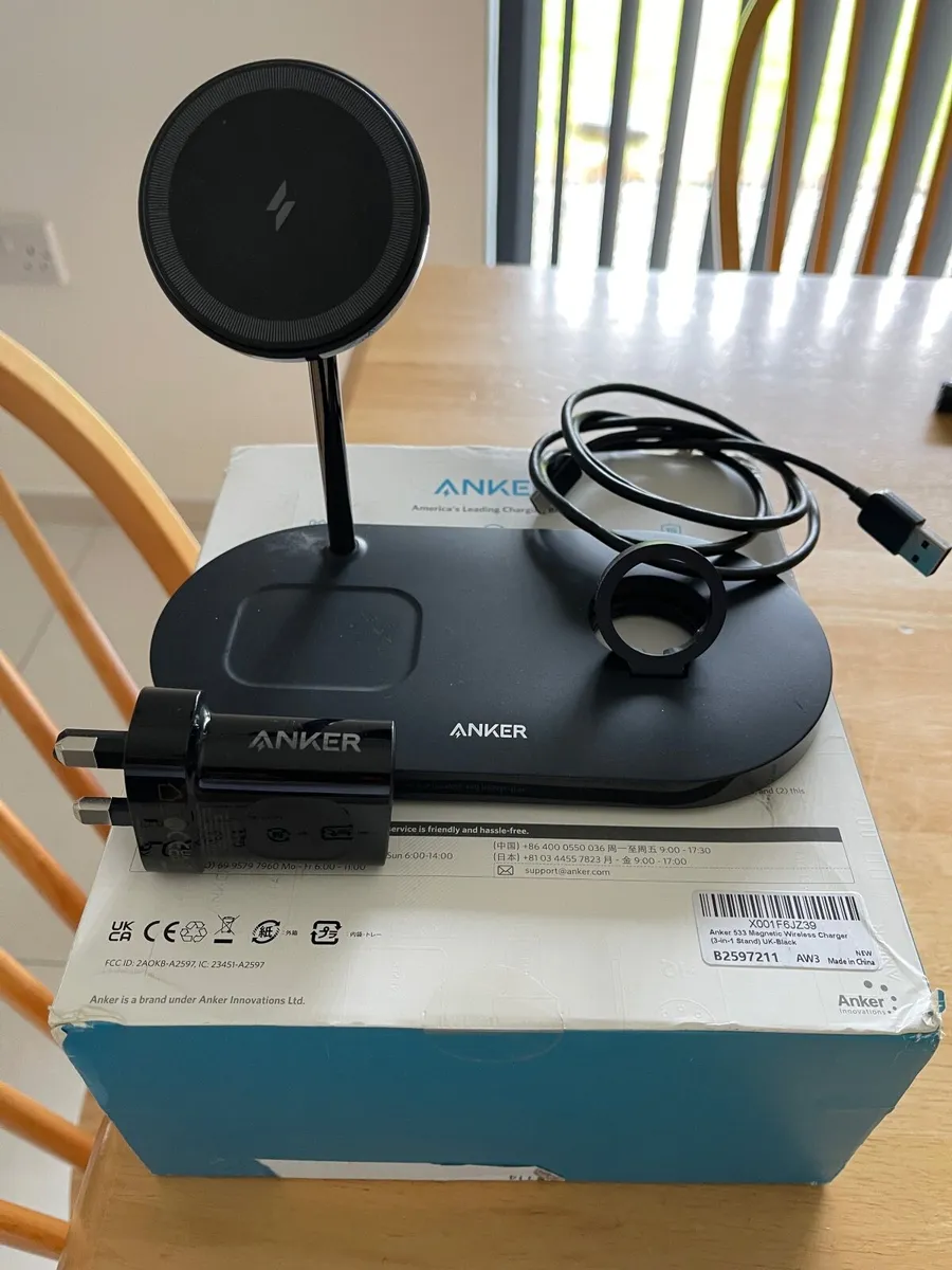 Wireless charger, Anker Magnetic Charging Station - Image 3