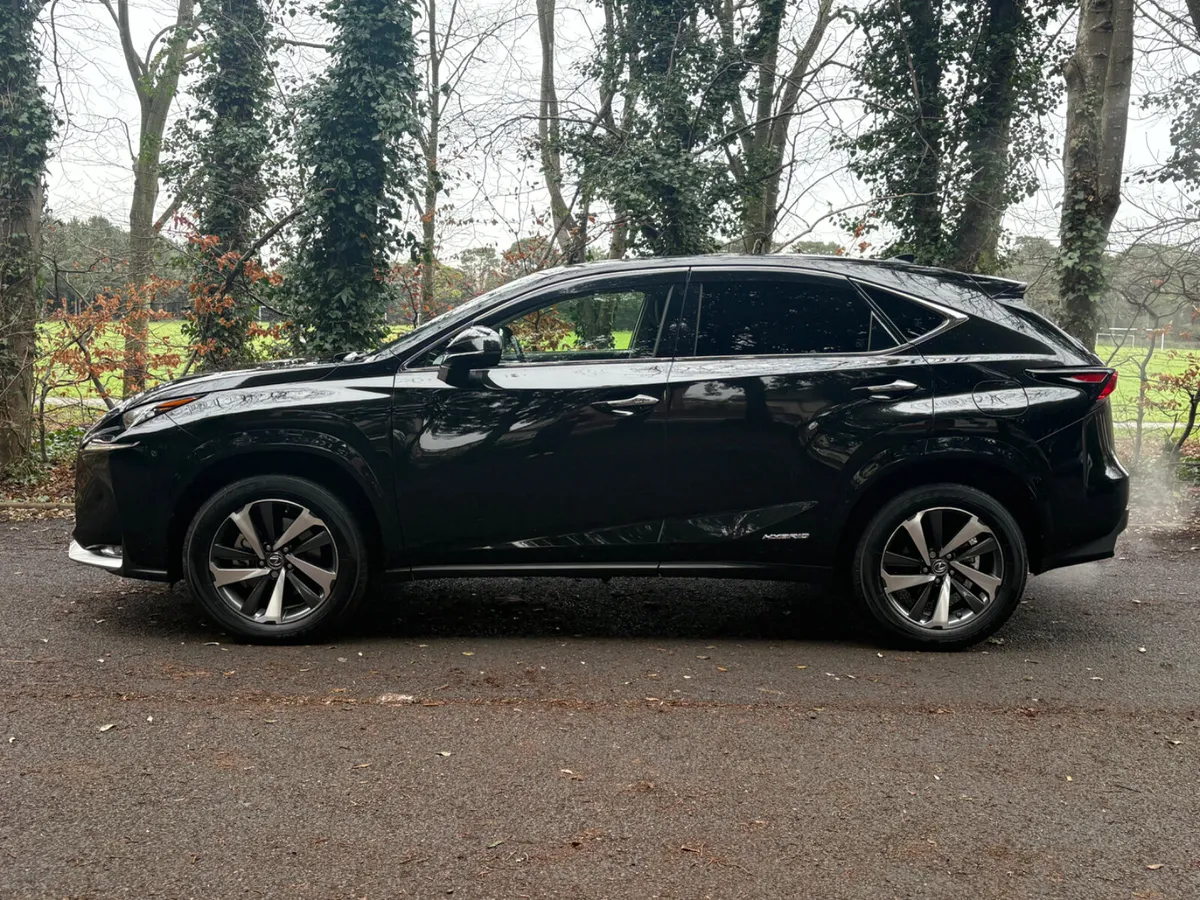 2015 Lexus NX300H premium edition *NEW NCT - Image 2