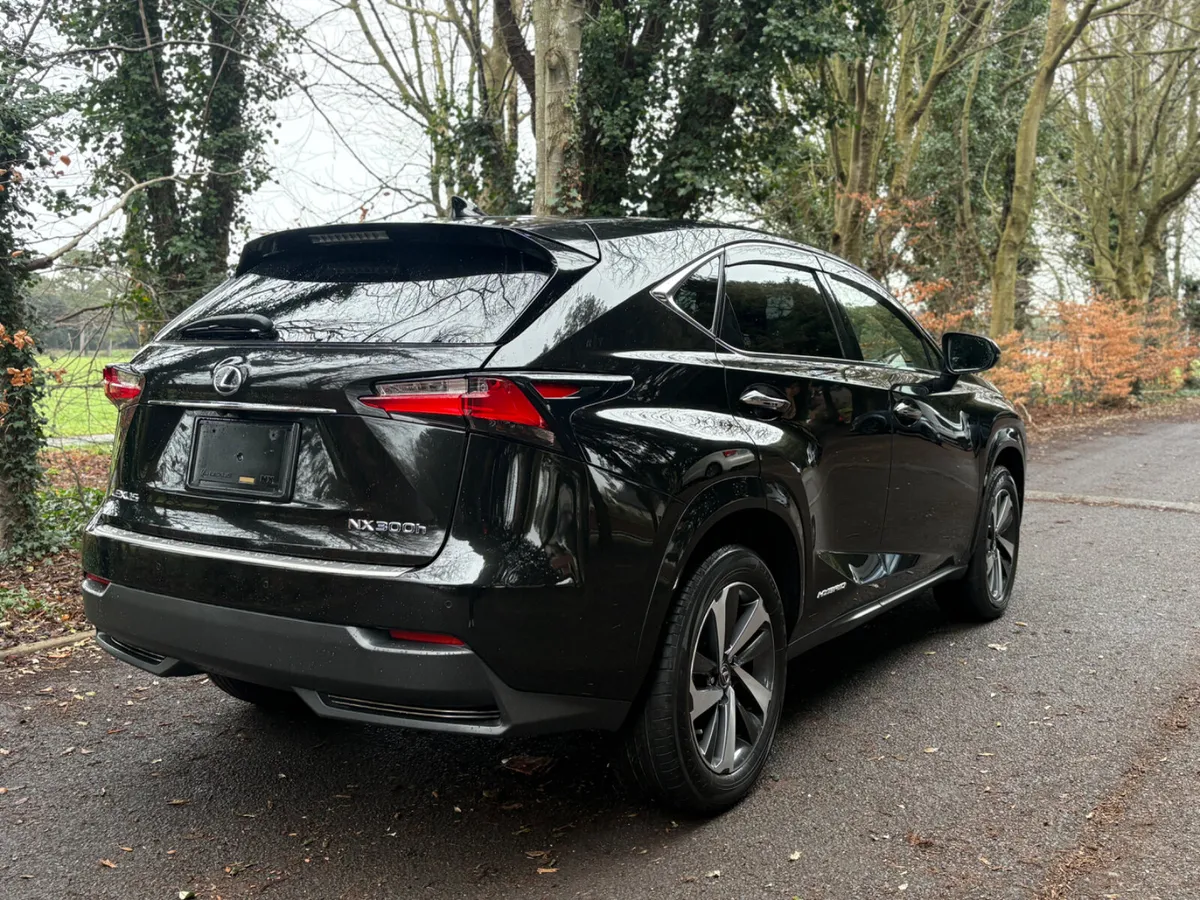 2015 Lexus NX300H premium edition *NEW NCT - Image 4