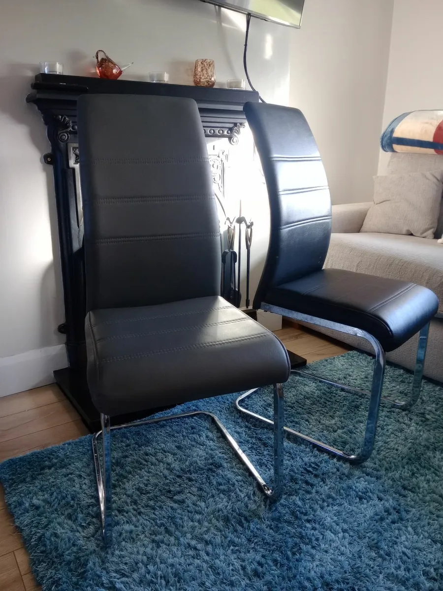 Kitchen chairs - Image 1