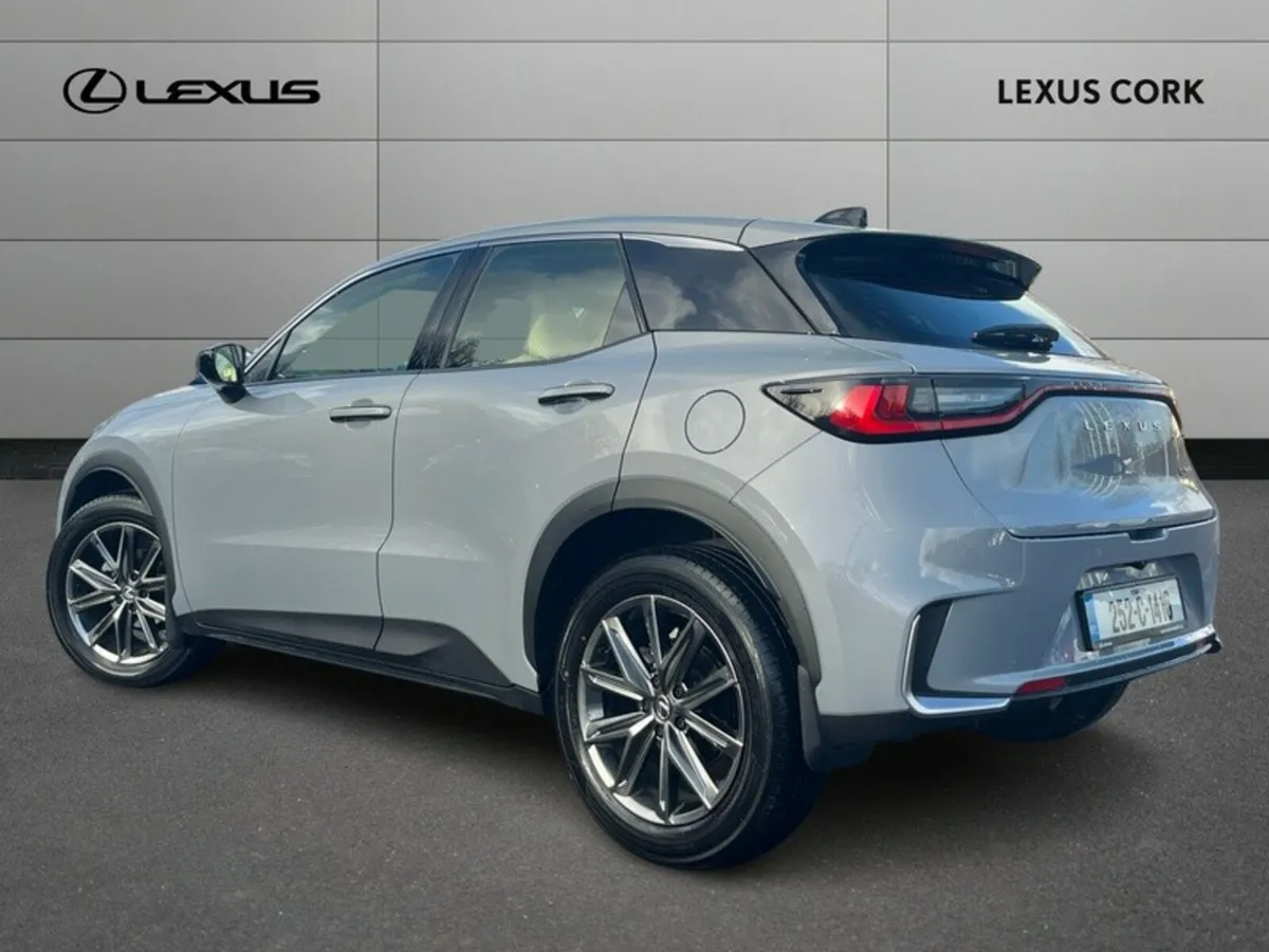 Lexus LBX 1.5 - Image 3