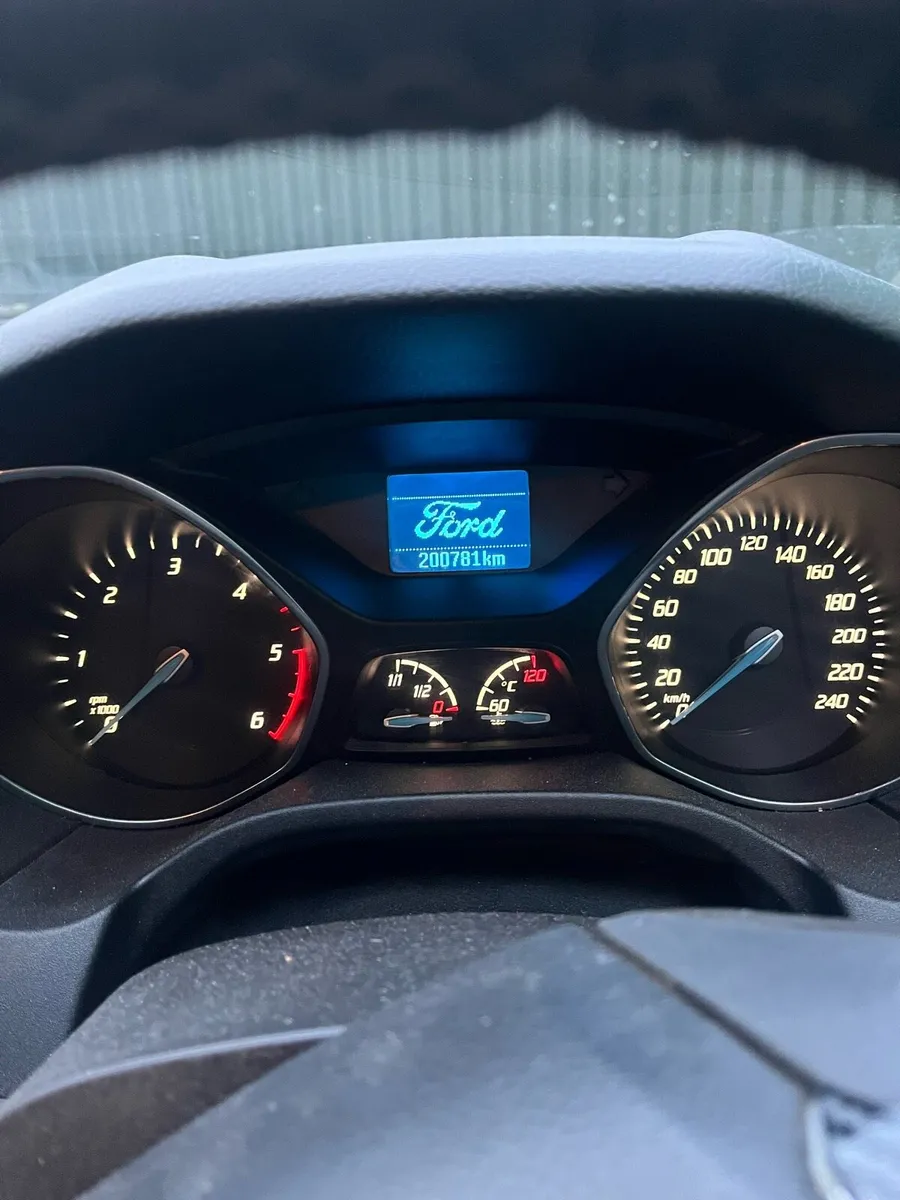 2014 ford focus nct !!quick sale!! - Image 2