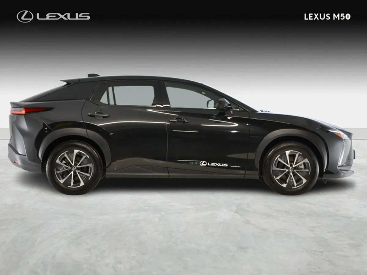 Lexus RZ 300e Executive - Image 4