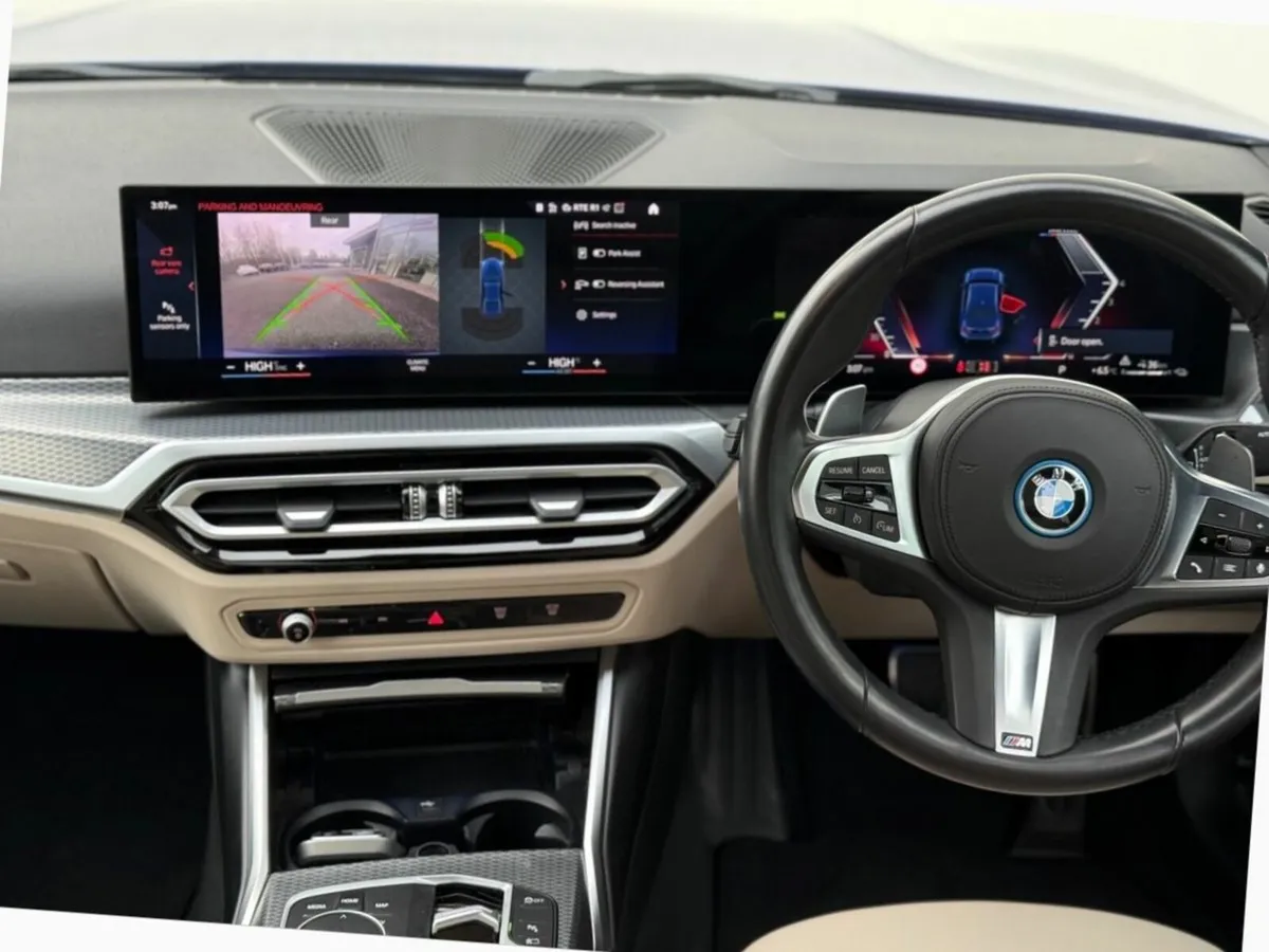 BMW 3-Series 330e M Sport Saloon - Image 4
