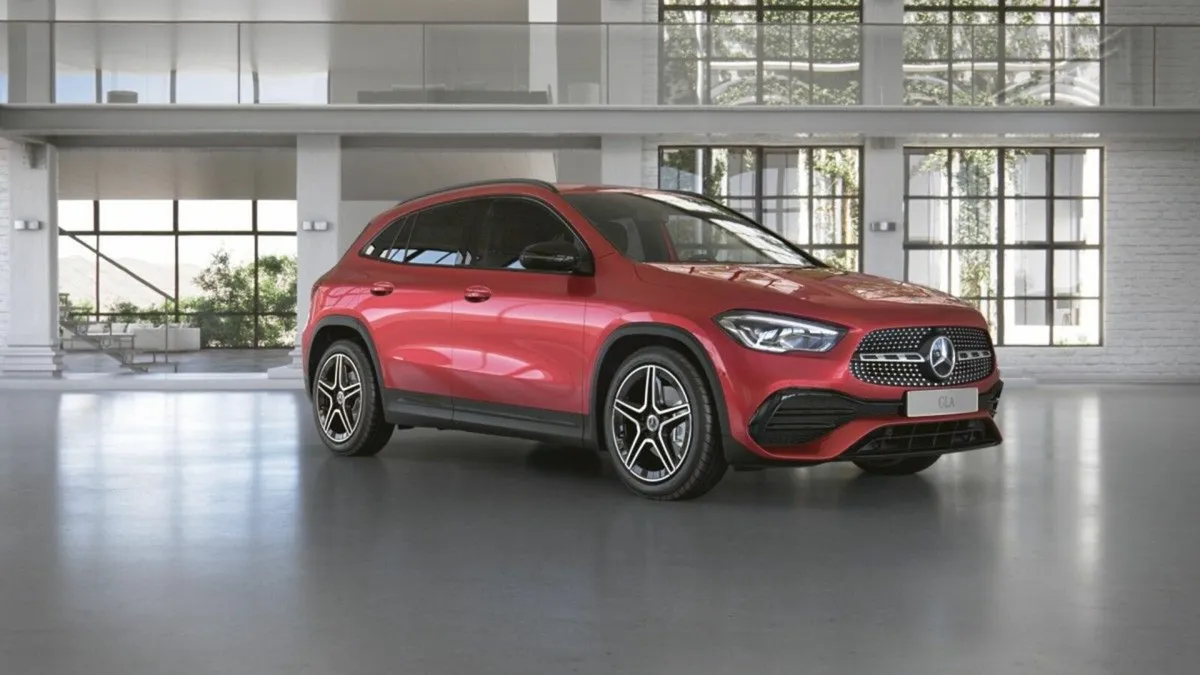 Mercedes-Benz GLA 250e Progressive Line PHEV Compa - Image 1