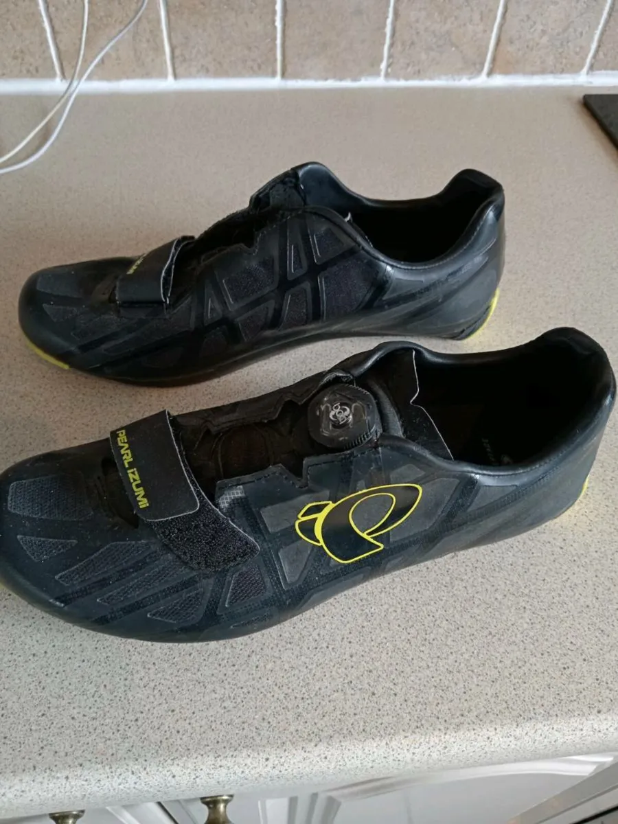 Pearl Izumi cycling shoes as new - Image 1