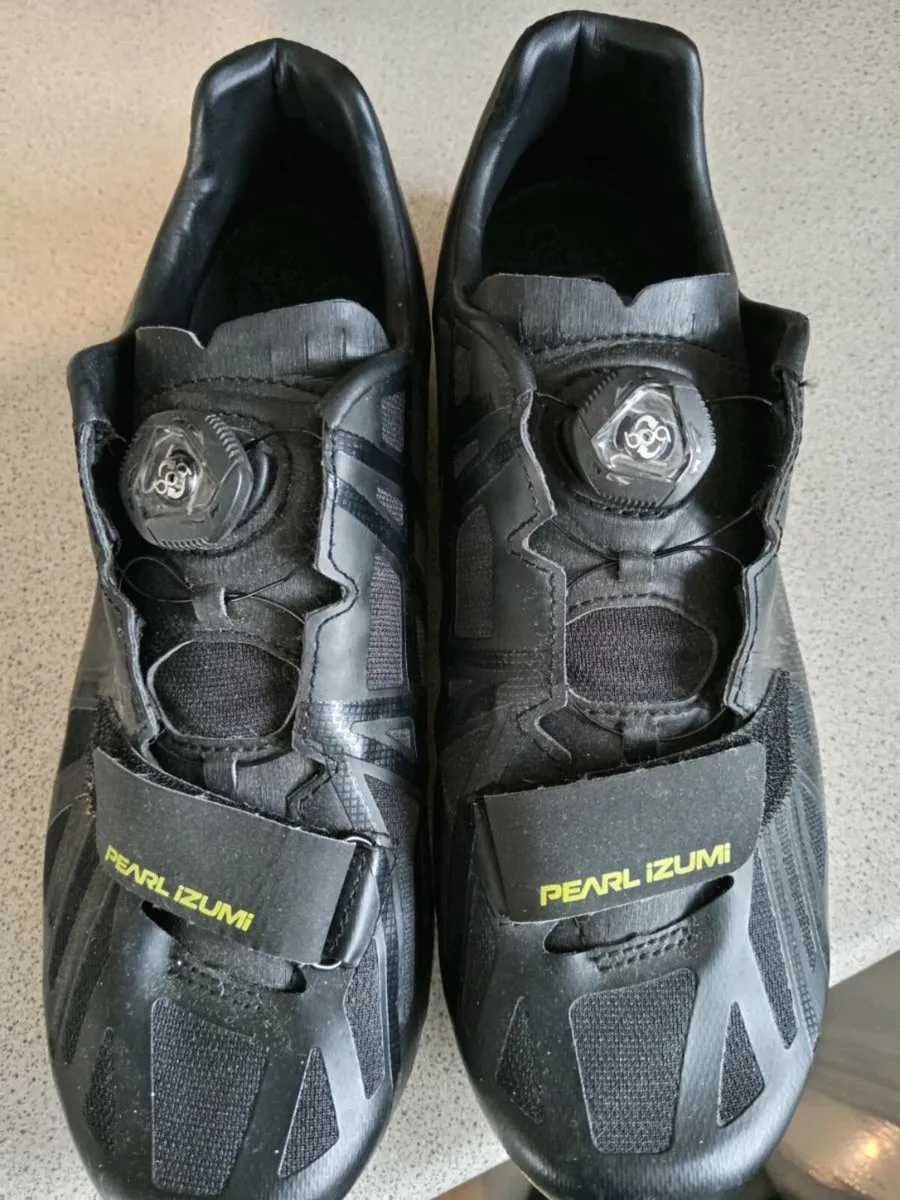 Pearl Izumi cycling shoes as new - Image 3