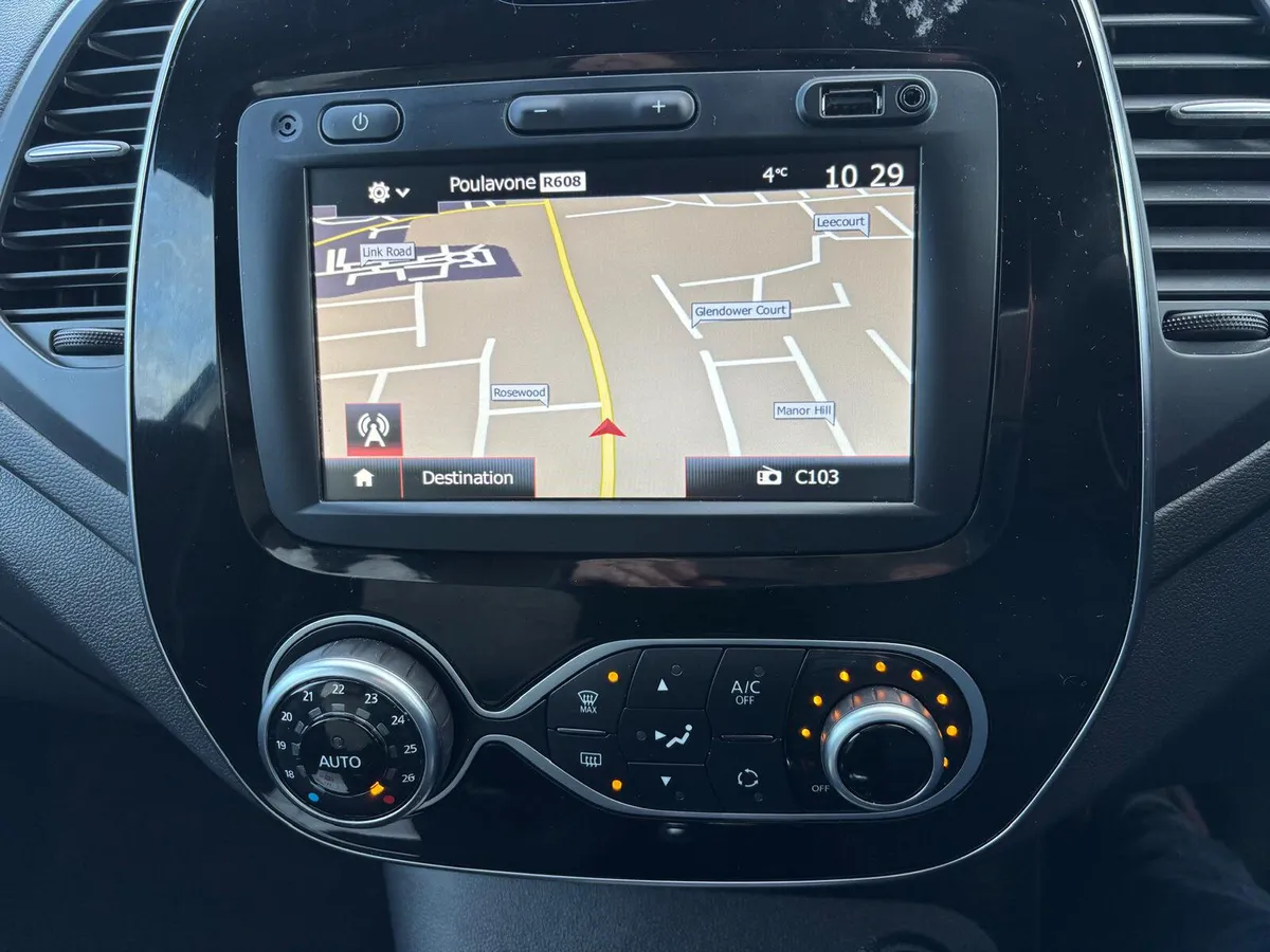 Renault Captur   1.0 PETROL  LOW  MILEAGE - Image 2