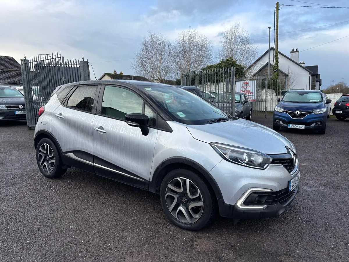 Renault Captur   1.0 PETROL  LOW  MILEAGE - Image 1