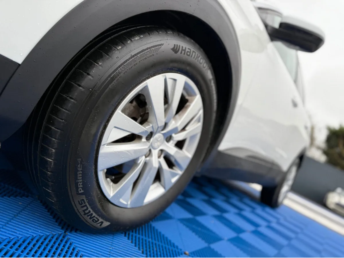 Peugeot 3008 ACTIVE 1.2 PETROL - AUTO - 12M WARRAN - Image 4