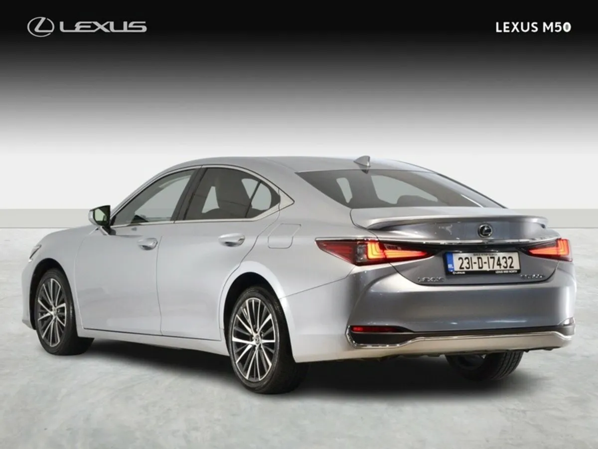 Lexus ES Dynamic - Image 3