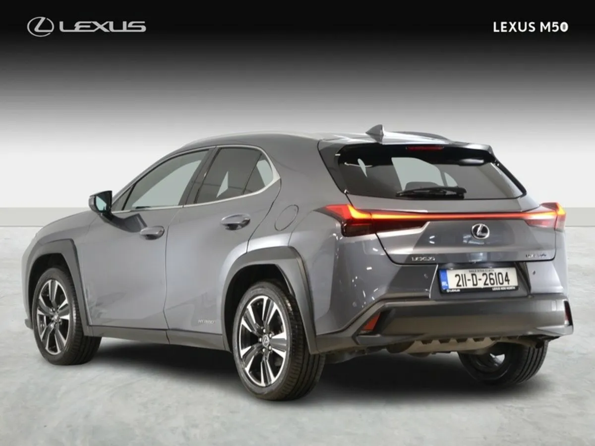 Lexus UX Dynamic - Image 3
